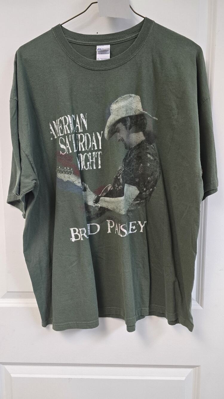 Jen8955 Brad Paisley American Saturday Night Tour Size 2XL, Green.
